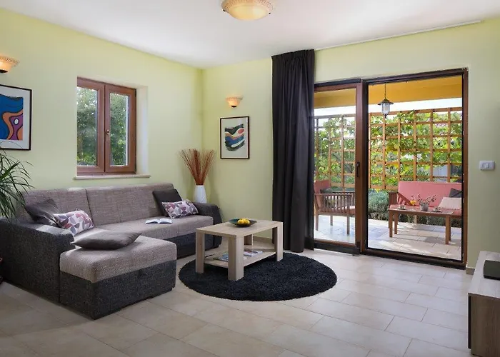 Charlie *