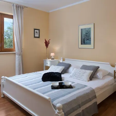 Vila Charlie Labin (Istria)